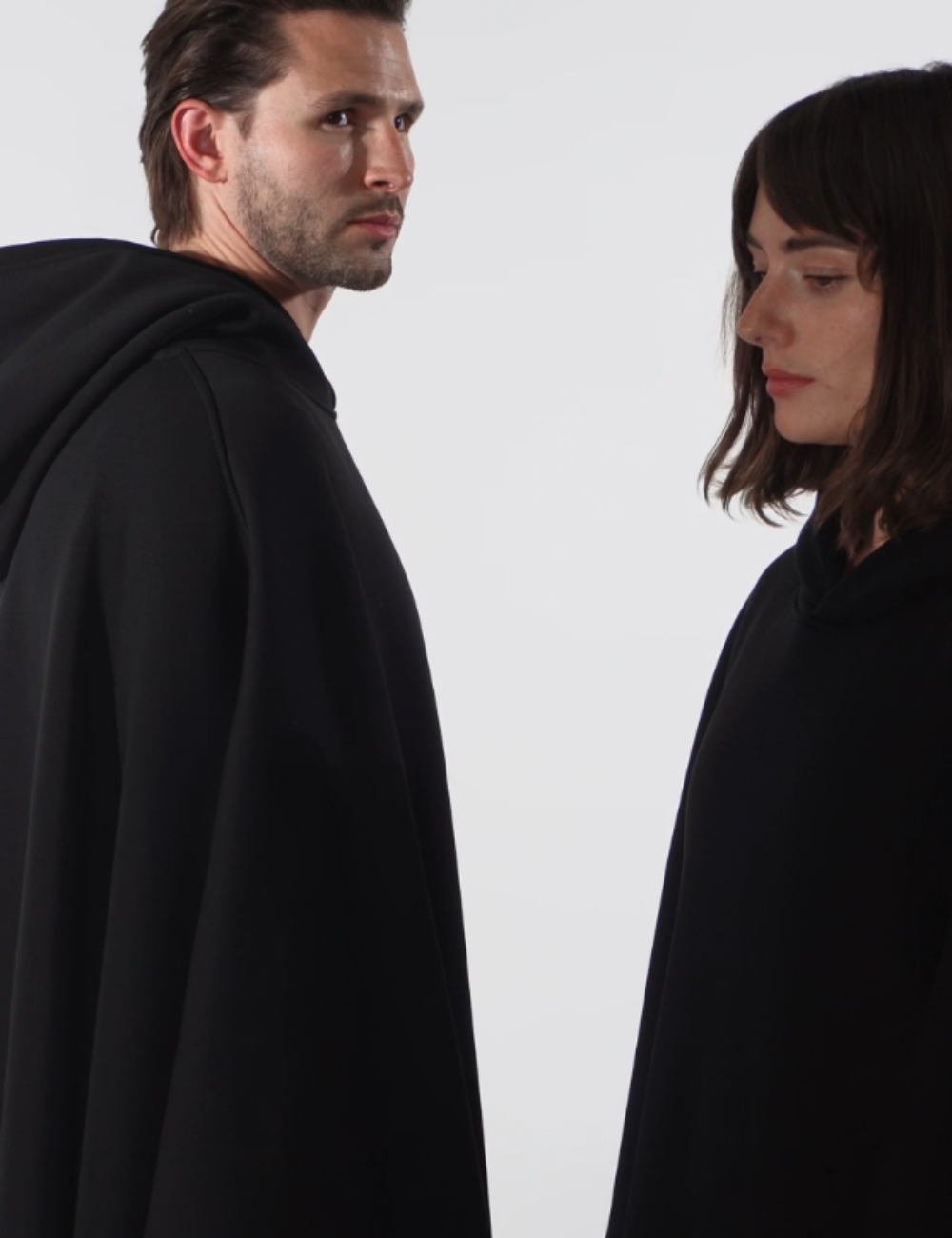 Cozy Warm SnugCloak-Obsidian Night-Daisy Print Style